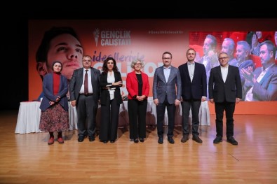 Başakşehir'de 'Gençlik Çalıştayı' Sonuçlandı