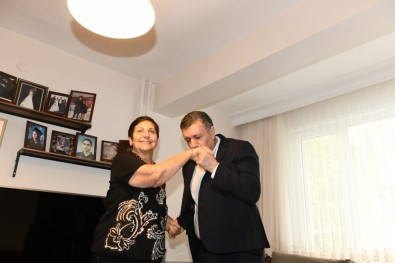 Başkan Bozkurt'tan İlkokul Öğretmenine Sürpriz Ziyaret