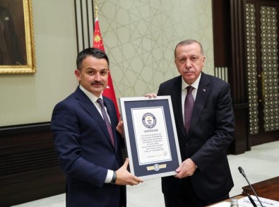 Dünya Rekoru Belgesi Cumhurbaşkanı Erdoğan'a Verildi