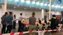 YEREL SEÇIM - GÜNCELLEME - Protestoların Devam Ettiği Hong Kong'daki Yerel Seçimde Oy Sayım İşlemi Başladı