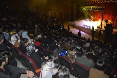 Öğretmenler Konserde Eğlendi