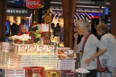 (ÖZEL) İstanbul Havalimanı'nda 7 Ayda 176 Ton Türk Lokumu Satıldı