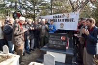 ESKIŞEHIRSPOR - Sinan Alağaç Kabri Başında Anıldı