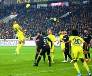 Yanal'ın Oyuncu Değişiklikleri Tepki Çekti