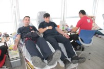 Kadına Şiddete Dikkat Çekmek İçin Kan Verdiler