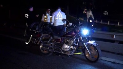 Motosikletiyle Bariyerlere Çarpan Sürücü Yaralandı