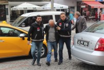 FUHUŞ - Yabancı Uyruklu Kadınlara Fuhuş Yaptırılan Eve Operasyon Açıklaması 1 Gözaltı