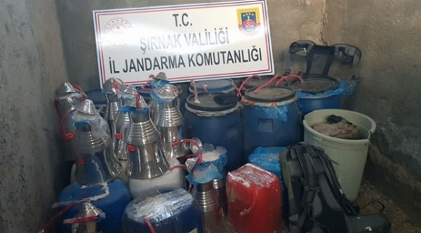 Tonlarca patlayıcı ele geçirildi!