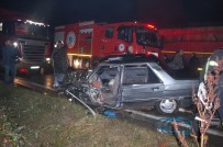 ŞERİT İHLALİ - Alkollü Sürücünün Kullandığı Otomobil Tırla Çarpıştı Açıklaması 1 Ölü, 1 Yaralı