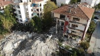 26 EYLÜL - Büyükçekmece'de Riskli Bina Yıkıldı
