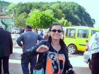 CENAZE ARACI - İstanbul'da Babasının, Uykuda Öldürdüğü Kadın Toprağa Verildi