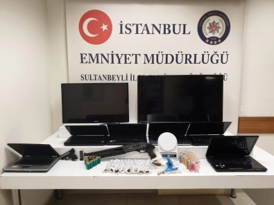 İstanbul'da Okulda Hırsızlık Yapan Şahıs Yakalandı