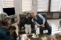 İLKÖĞRETİM OKULU - Kaymakam Erat, Özel Öğrencileri Makamında Ağırladı