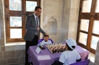 DAVUT SINANOĞLU - Öğrenciler Satranç Turnuvasında Ter Döktü