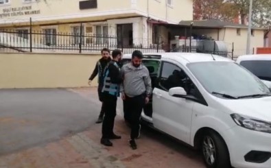 (Özel) İstanbul Trafiğini 'Makas' Atarak Birbirine Katan Magandalar Yakalandı