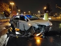 GÖRGÜ TANIĞI - Polisten Kaçan Şahıslar Kaza Yaptı
