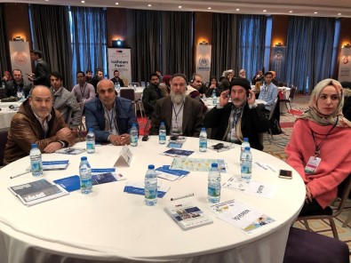 Suriyeli Ve Türk Kursiyerler 'İstihdam Fuarı'nda Buluştu