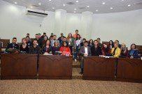 HıRISTIYAN - Avrupa'dan Gelen Öğrenciler Başkan Özcan'ı Ziyaret Etti