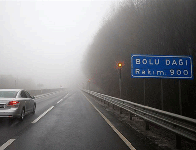 Bolu Dağı'nda sağanak ve yoğun sis etkili oluyor