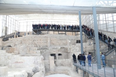 Gaziantep'teki 5 Bin Üniversite Öğrencisi Rumkale'yi Görecek