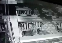 KOOPERATIF - Hırsızlık İçin Girdiği Pastanede Para Bulamayınca Pasta Ve Börek Yedi