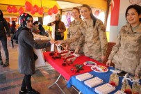 KADINA YÖNELİK ŞİDDETLE MÜCADELE - Jandarmadan Örnek Davranış