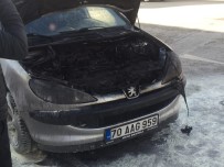 ELEKTRİK KONTAĞI - Karaman'da Alev Alan Otomobil, Kısa Sürede Söndürüldü