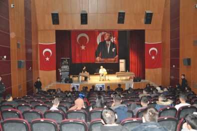 Yüksekova'daki Engellilerden Tiyatro Gösterisi