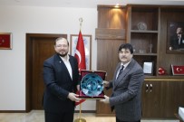 ANADOLU GENÇLIK DERNEĞI - Anadolu Gençlik Derneğinden Rektör Yardım'a Ziyaret