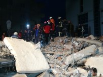 Arnavutluk'ta Ölü Sayısı 30'U Aştı