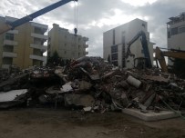 KıZıLAY - Arnavutluk'ta Ölü Sayısı 41'E Ulaştı