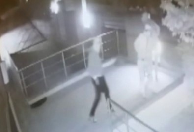 Bartholomoes'un Evine Giren Hırsızlar Açıklaması 'Onun Evi Olduğunu Bilmiyorduk, Işığı Kapalı Görünce Girdik'