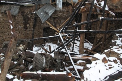 Başkent'te Yangın Sonrası Yaralar Sarılıyor