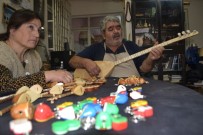 BAĞLAMA - Hem Saz Yapıyor, Hem Çalıyor