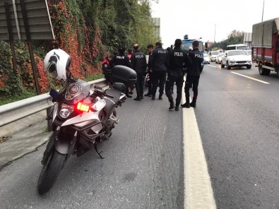 Motosikletli Polise Bir Başka Motosikletli Polis Çarptı Açıklaması 2 Polis Yaralı