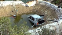 ESENPıNAR - Otomobil Havuza Düştü, İçindeki Kadın Hayatını Kaybetti
