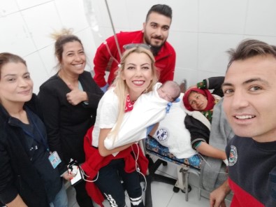 (Özel) Tel Abyad Hastanesinde Doğdu, Adı 'Barış' Oldu