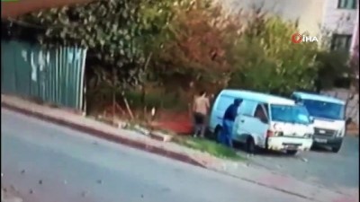 Sancaktepe'de İnşaat Demiri Çalan Hırsızlar Önce Kameraya Ardından Polise Yakalandı