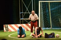 CELİL NALÇAKAN - Tiyatro Günleri 'Üçü Bir Arada' Adlı Oyunla Sona Erdi