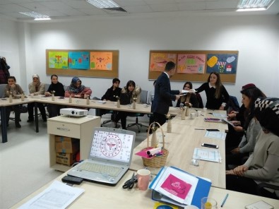 Anne Sütünün Faydaları Anlatıldı