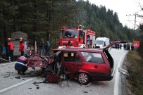 İZZET BAYSAL DEVLET HASTANESI - Bolu'da Tabiat Parkı Yolunda Kaza Açıklaması 1 Ölü, 2 Yaralı