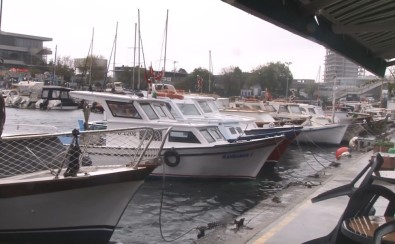 İstanbul'da Şiddetli Lodos Balıkçıları Vurdu