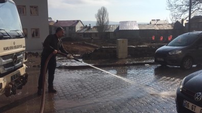Karlıova Belediyesi'nden Temizlik Çalışması