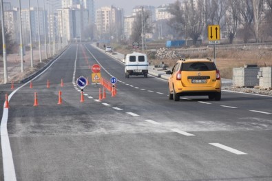 Kocasinan'dan Şehrin Doğusu İle Batısını Birleştiren Ulaşım Hattı