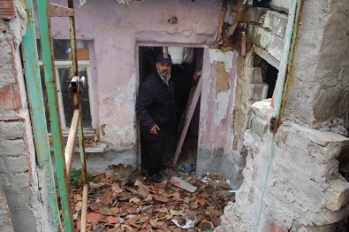 Metruk Sanılıp Yıkılmak İstenen Ev Harabeye Döndü