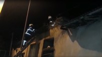 KARBONMONOKSİT - Soba Bacasındaki Tıkanıklık Nedeniyle Çıkan Yangın Korkuttu