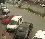 ZÜBEYDE HANıM - Takla Atan Araçtan Burunları Bile Kanamadan Çıktılar