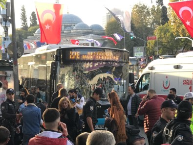 Beşiktaş'ta otobüs durağa daldı: 9 yaralı