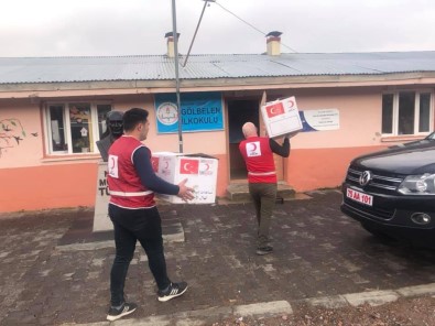 Çıldır Kızılay'dan 'Çocuklarımız Üşümesin' Projesi