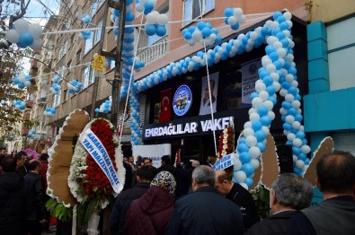 Emirdağlılar Vakfı'nın Yeni Hizmet Binası Görkemli Törenle Açıldı